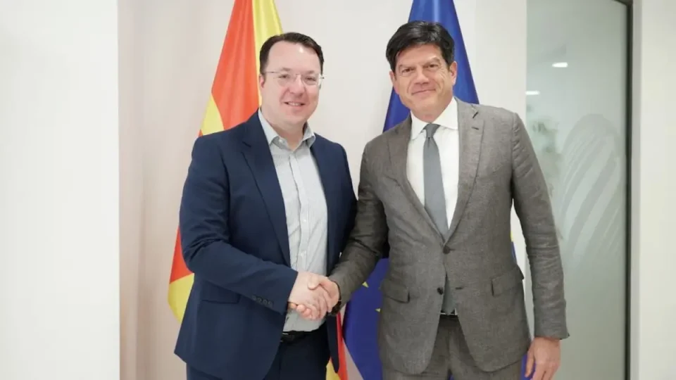 Николоски и Рокас на промоција на нови возила за Државниот инспекторат за транспорт