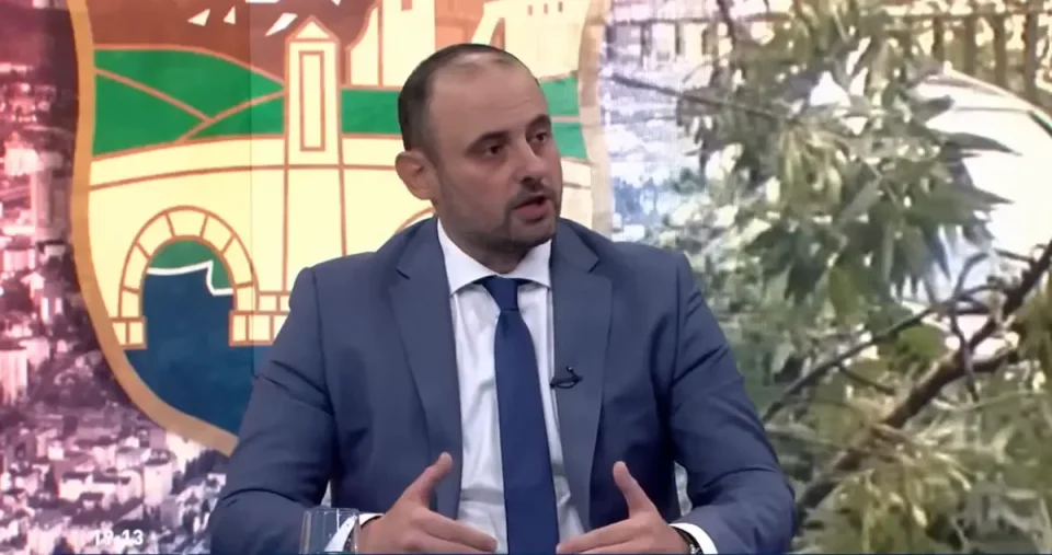 Ѓорѓиевски: Потребни се строги контроли и инспекции, за да не се повтори сликата од невремето кога летаа делови од кровни конструкции