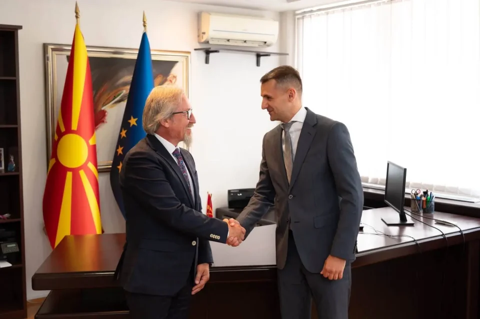 ЃОКО ВЕЛКОВСКИ ЈА ПРЕЗЕДЕ МИНИСТЕРСКАТА ФУНКЦИЈА: Најавен континуитет во социјалните и младинските политики