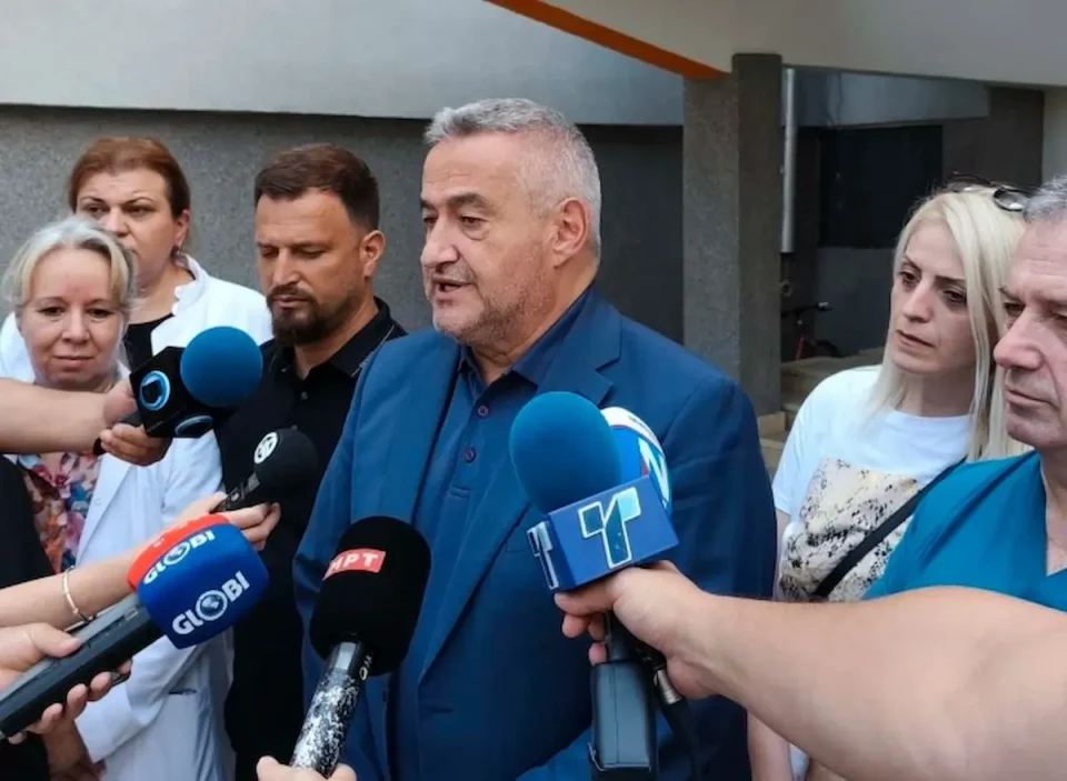 Клековски: Над 200 граѓани дневно бараат лекарска помош – нема да се прогласи епидемија додека не се утврди причината
