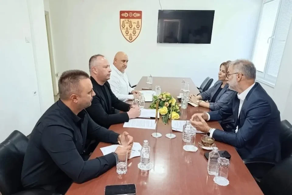 КОЧАНИ СО НОВИ КАПИТАЛНИ ПРОЕКТИ: Стоилковиќ најави поддршка за инфраструктурниот развој на општината
