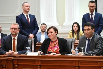 Димитриеска-Кочоска: Се создаваат услови за целосна реализација на железницата до Бугарија
