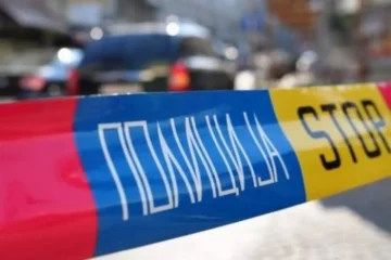 ЧЕТИРИ ЛИЦА ПОВРЕДЕНИ ВО СООБРАЌАЈКА: „Шаран“ и возило на МВР се судрија на патот Гостивар-Кичево