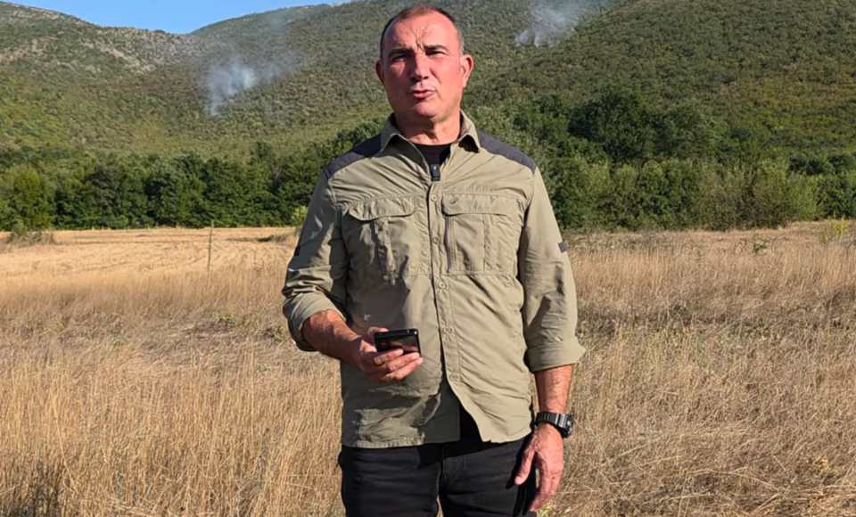 ОСУМ АКТИВНИ ПОЖАРИ ВО МАКЕДОНИЈА: „Ертракторите“ цел ден гаснат над Рамни Габер, огнот стигна и до Салм
