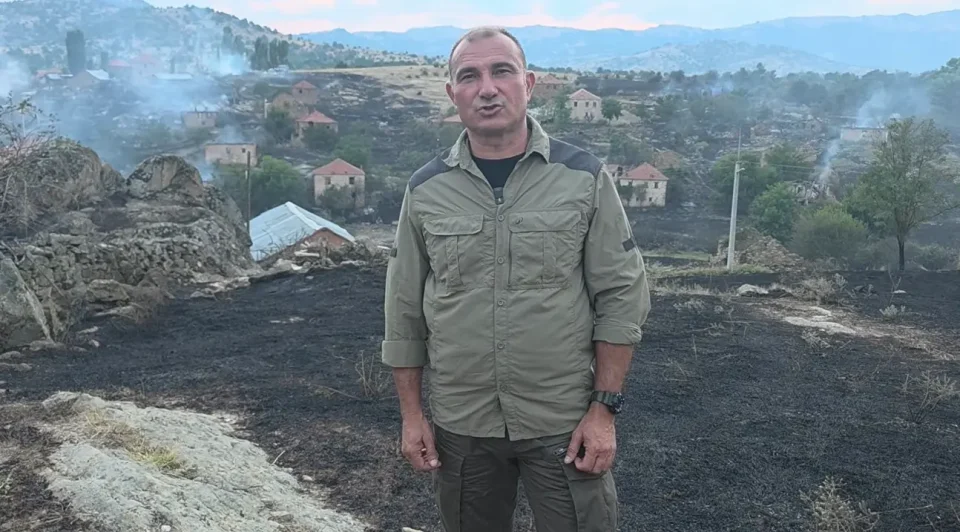 СЕ ШИРИ ПОЖАРОТ ВО СЕЛО ЧАНИШТЕ: Зафатени најмалку уште една куќа и помошен објект