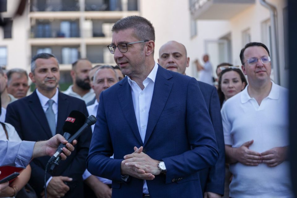 НАД 1.200 АКТИВНИ ГРАДИЛИШТА: Продолжуваме со инвестиции за граѓаните, изјави Мицкоски