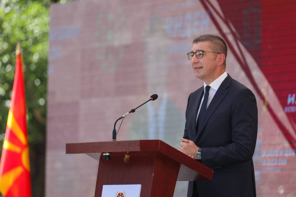Мицкоски: Поопасно од секоја криза е кога народ ќе престане да верува во себе, наша задача е да ја вратиме довербата