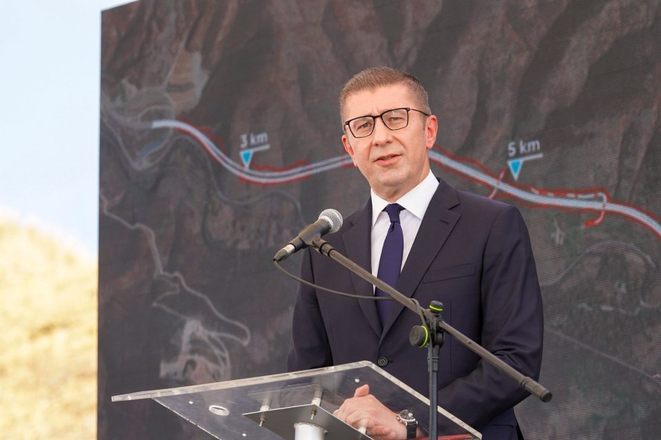 Мицкоски: По повеќе од 20 години, започна изградбата на автопатот Скопје – Блаце, историски момент за државата