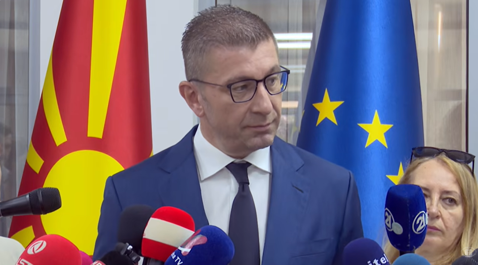 Мицкоски: Доколку опозицијата смета дека треба да има предвремени избори, власта е подготвена да се соочи со таков предизвик