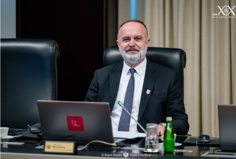 Вицепремиерот на Црна Гора: Улцињ е албански град, ќе го ослободиме следната година