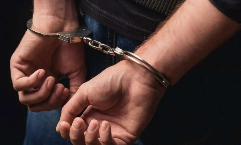 ПУКАЛ СО ПИШТОЛ ВО ВОЗДУХ ПРЕД УГОСТИТЕЛСКИ ОБЈЕКТ: Полицијата приведе 26-годишник во Скопје