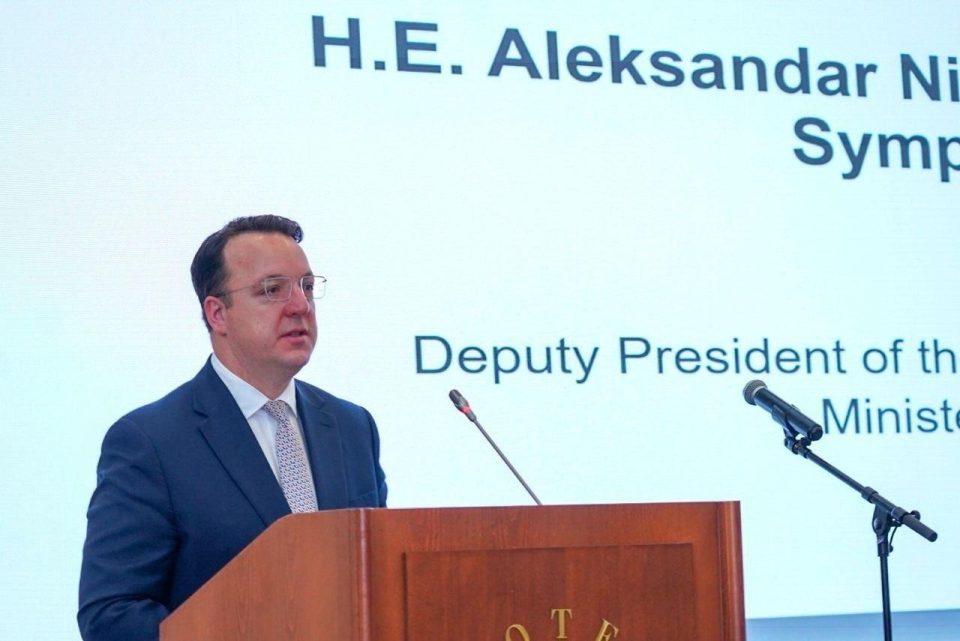 Николоски: Изградбата на патиштата и железниците се невозможни без експертиза на научната јавност
