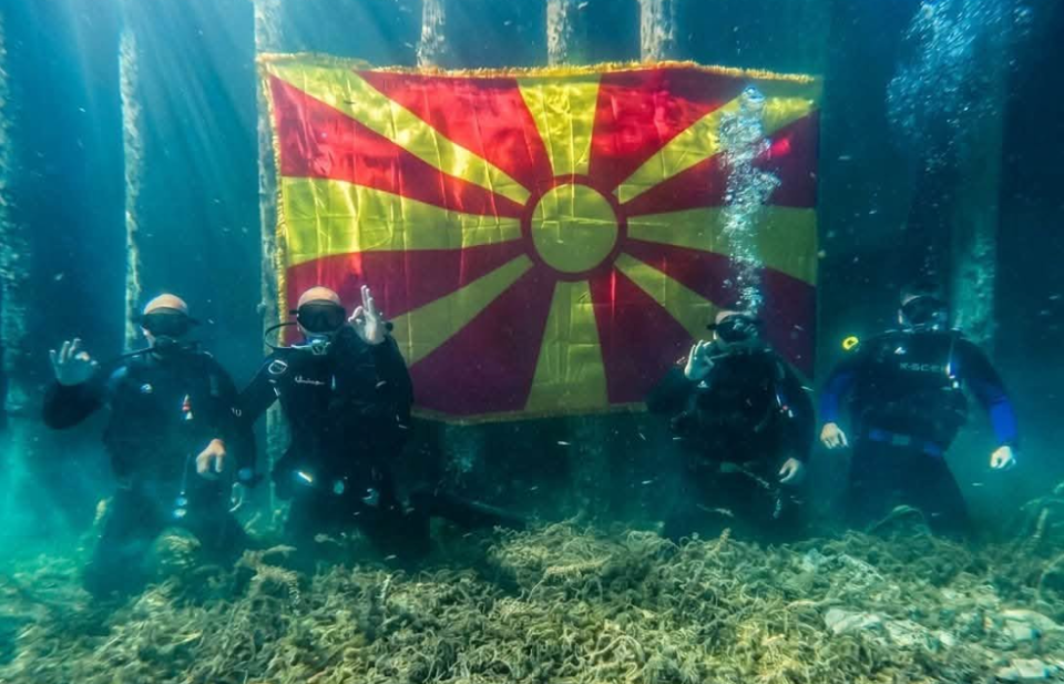 Од длабочините на Охридското Езеро одбележана 35-годишнината од независноста