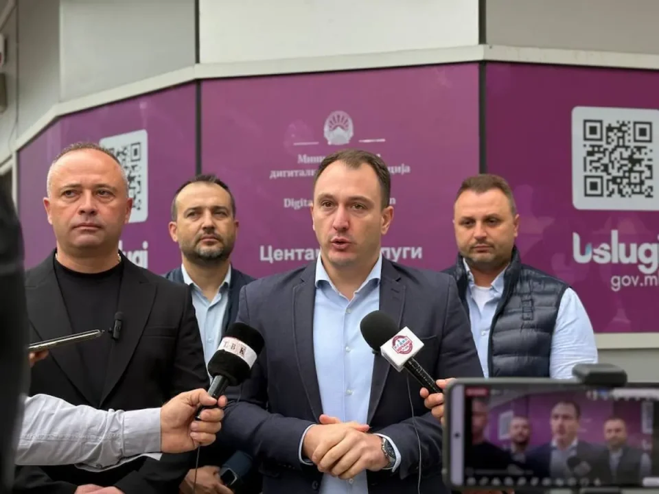 ОТВОРЕН ЦЕНТАР ЗА ЕЛЕКТРОНСКИ УСЛУГИ ВО КОЧАНИ: Граѓаните на едно место ќе добиваат документи и помош при поднесување барања