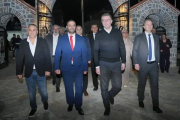 МИЦКОСКИ СО ПОДДРШКА ЗА РАДИЧЕВСКИ: Тој е постојано присутен и добро го познава секојдневието на Брвеница