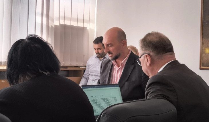 ЕДЕН ОБВИНИТЕЛ РАБОТИ ЗА ТРОЈЦА: Сепак квалитетот на одлуките не е нарушен, вели Савески
