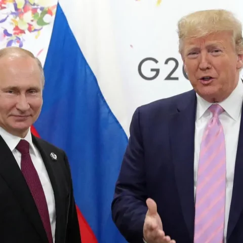 ТРАМП И ПУТИН РАЗГОВАРАЛЕ ЕДЕН ЧАС: Американскиот претседател побара брз крај на војната во Украина