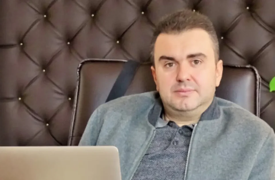 ПО ТРИ ГОДИНИ БЕГСТВО ВО САД: Бизнисменот Чифлигароски се предаде на полицијата