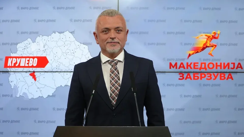 ЧОНЕСКИ ГИ ПРЕЗЕНТИРАШЕ ПРОЕКТИТЕ ЗА КРУШЕВО: Нови патишта, спортска сала и подобро водоснабдување