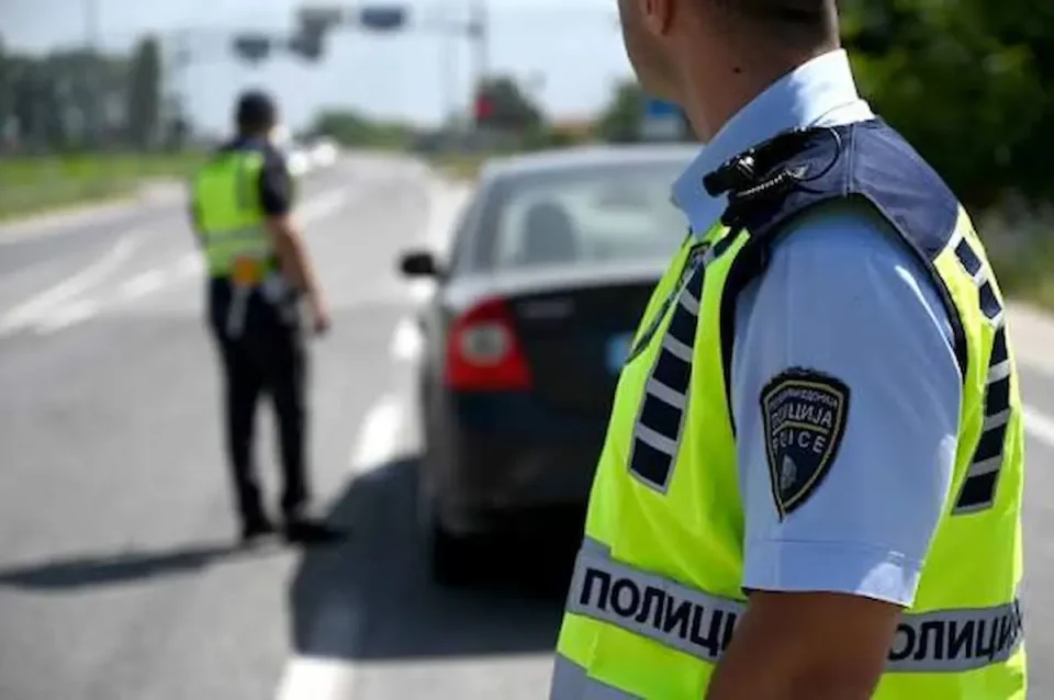 ПРИВЕДЕНИ 18 ВОЗАЧИ ЗА БЕЗОБЅИРНО УПРАВУВАЊЕ: Меѓу нив двајца малолетници и возач под дејство на алкохол
