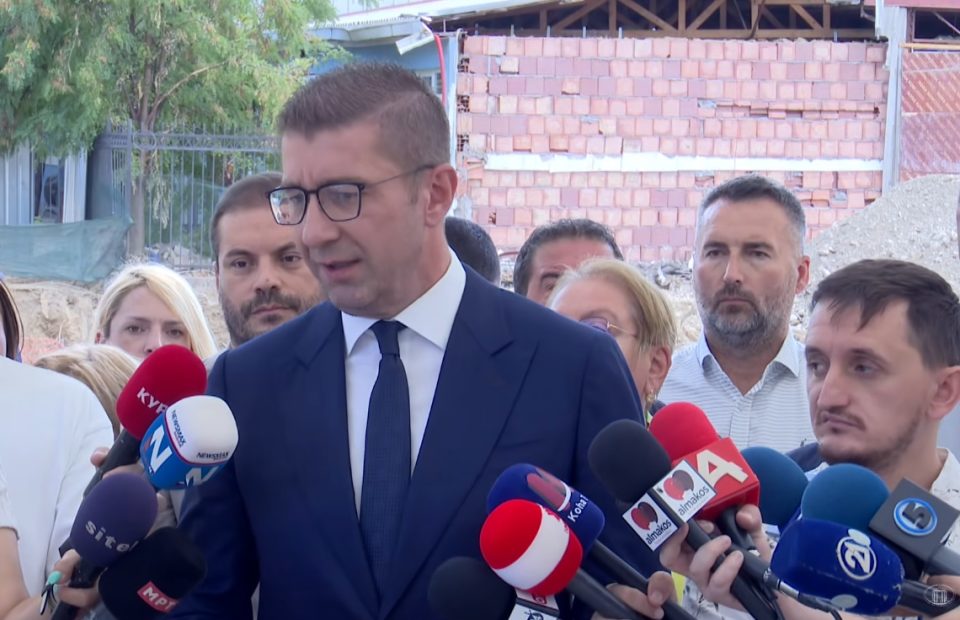 Мицкоски: Имаме раст на индустриско, стабилизирана инфлација, но опозицијата жали и тагува зошто Македонија оди напред