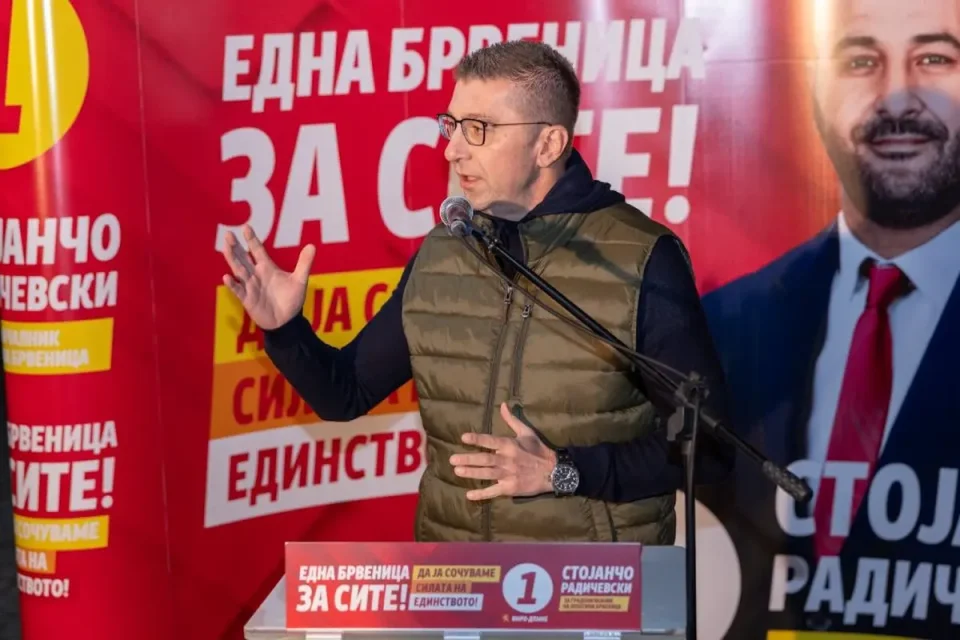 ОПОЗИЦИЈАТА НЕ Е АЛТЕРНАТИВА: Мицкоски ги повика жителите на Брвеница да се обединат