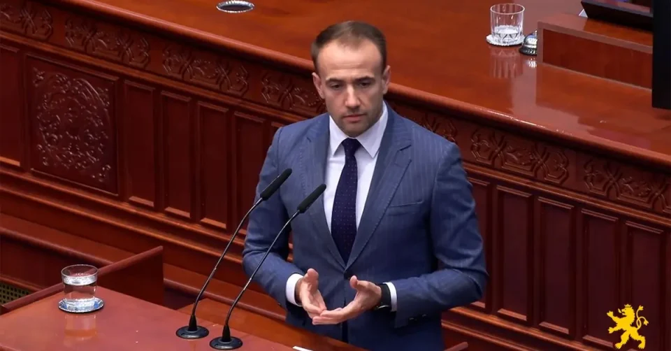Стојаноски до Тренчевска: Многу подобро се живее денес отколку кога вие ја водевте државата, тоа го потврдуваат сите економските показатели
