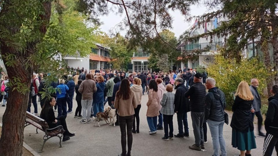 Во Србија до 10 часот гласале 19,8 отсто од гласачите