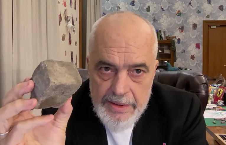 Рама: Неутрализиран дрон со експлозив кој требало да ја погоди зградата на Владата на Албанија