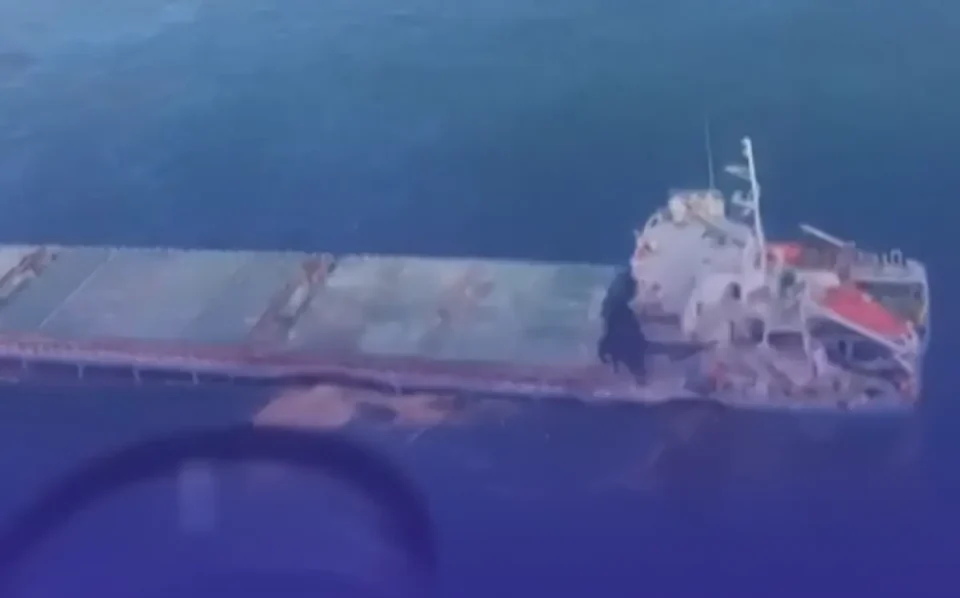 (ВИДЕО) КОЈ ГИ НАПАДНА БРОДОВИТЕ КРАЈ БУГАРСКИОТ БРЕГ? Зеленски вели едно, Бугарите – друго