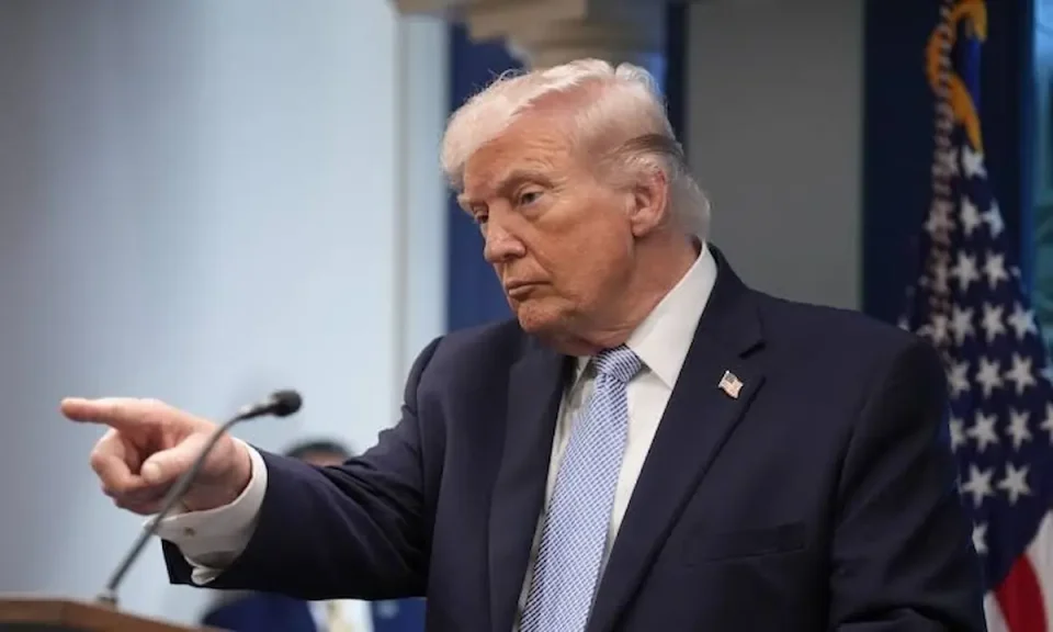 ТРАМП ГО ОТФРЛИ ИРАНСКИОТ ПРЕДЛОГ ЗА ПРИМИРЈЕ: Не ја исклучи можноста за нови воздушни напади по изборите