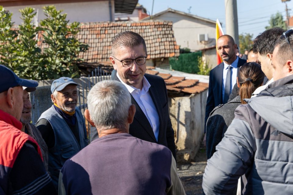 Мицкоски најави нова помош за оризопроизводителите: По осум денари субвенција за секој килограм оризова арпа