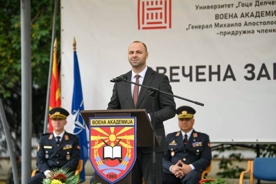 ЗАКЛЕТВА НА ПИТОМЦИ: Униформата е чест, а службата кон татковината се докажува со дела, порача Мисајловски