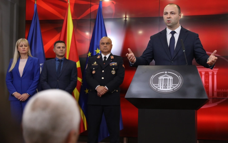 Трајно се решава статусот на професионалните војници со навршени 45 години возраст