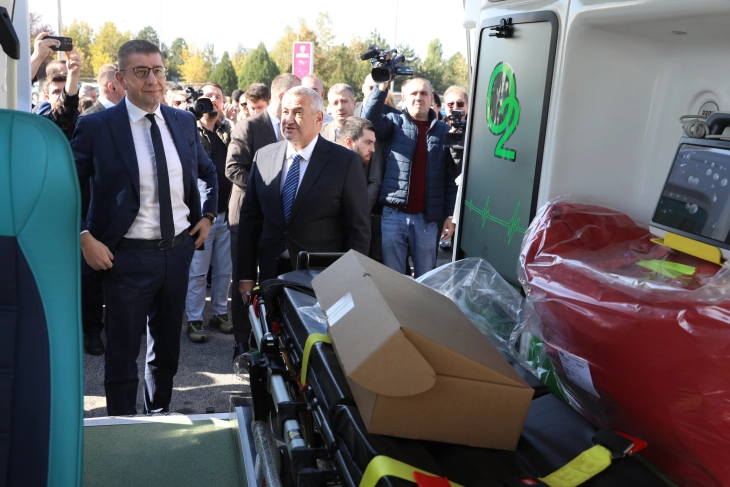 ПРЕГОВОРИ ЗА УШТЕ 50 ДОПОЛНИТЕЛНИ: Нови 100 амбулантни возила добива итната медицинска помош во државата