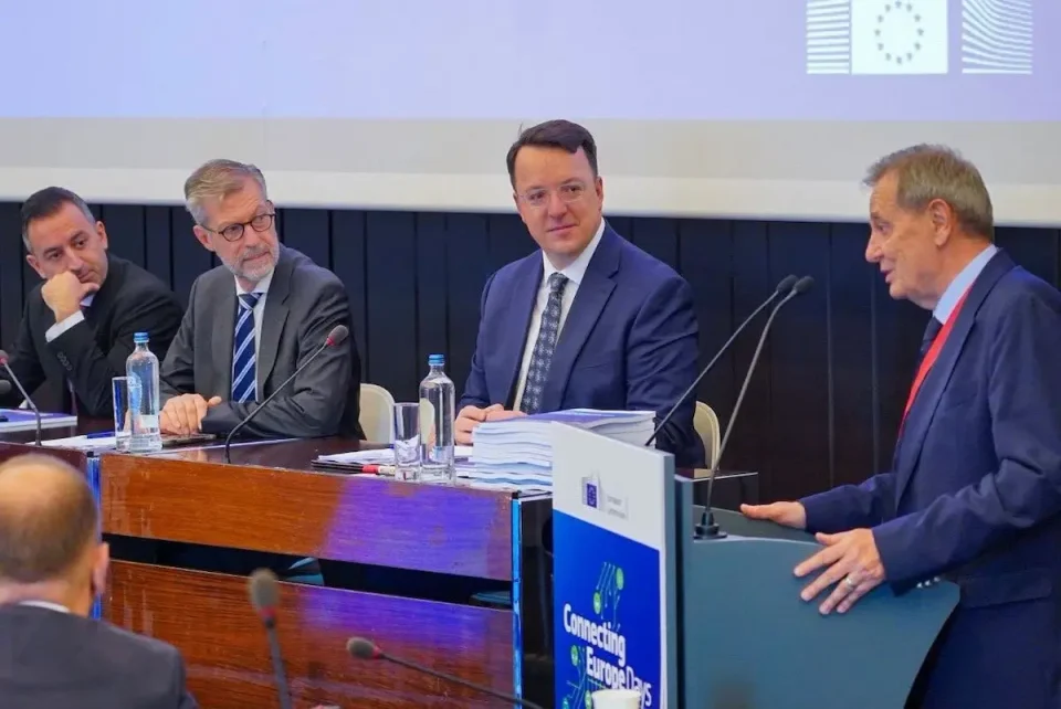 (ФОТО) МАКЕДОНИЈА Е АПСОЛУТЕН ЛИДЕР ВО РЕГИОНОТ: Николоски за рекордните инвестиции во инфраструктурата