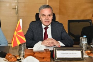 Заменик-министерот Зоран Димитровски на состанок во Црна Гора