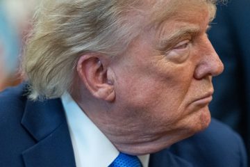 Претседателот на САД Доналд Трамп дава изјава за јавноста