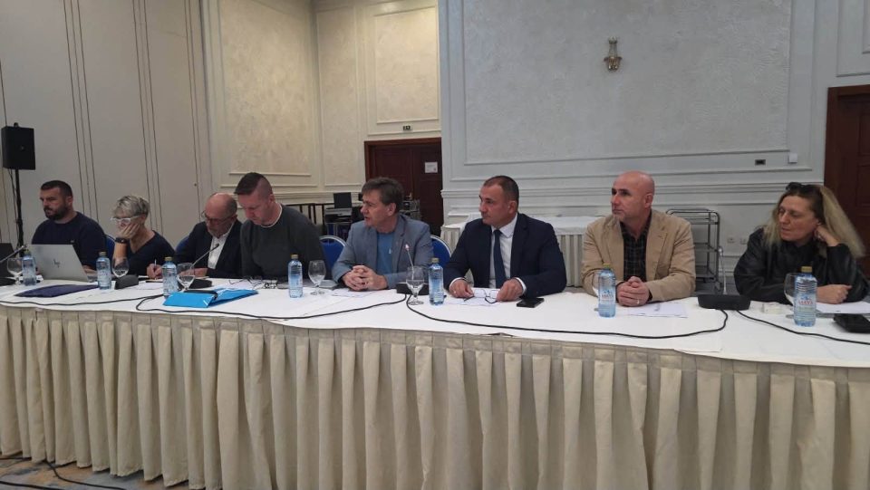 ПОДГОТВЕНОСТА Е КЛУЧНА ЗА СПРАВУВАЊЕ СО КАТАСТРОФИ: Ангелов најави опремување на специјализираниот тим за пребарување