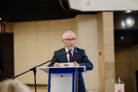 ПОЛОВИНА ВЕК ОД ЗБРАТИМУВАЊЕТО СО ХЕРЦЕГ НОВИ: Подадовме рака за заедничка иднина и меѓусебно помагање на градовите, порача Коњановски