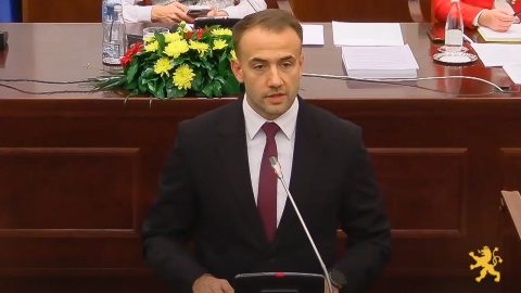 ЗДРАВСТВЕНИТЕ ОБВРСКИ И ПОМОШТА ЗА РАНЛИВИТЕ СЕ ПРИОРИТЕТ: Социјалните трансфери достигнуваат 212 милијарди денари, порача Стојаноски