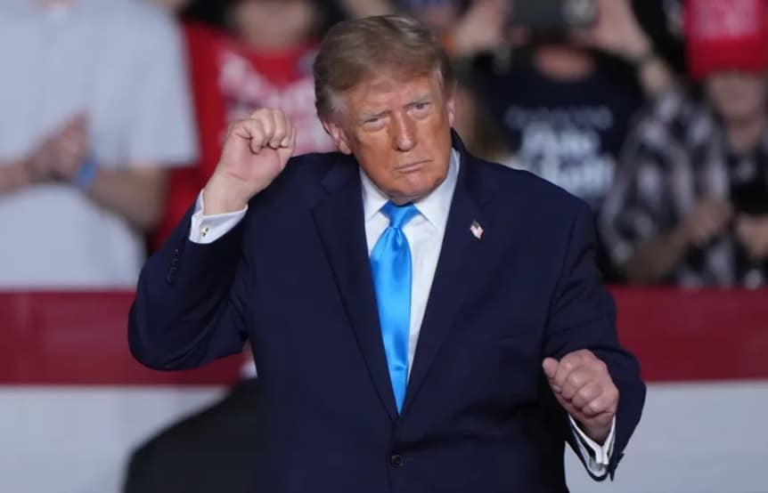 (ВИДЕО) БАРАВ ДА СЕ ПРЕИМЕНУВА ВО ТРАМПОВ ОКЕАН: Гугл ме одби за ново име на Атлантикот, изјави Трамп