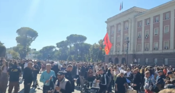Протести на студенти и граѓани во Тирана