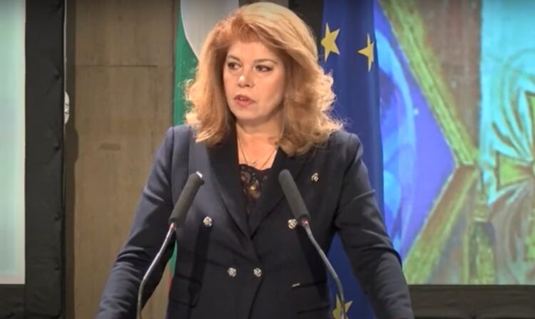 ЈОТОВА ВОДИ ПРЕД ЃУРОВ СО 34,9 ОТСТО: Тесна разлика на претседателските избори во Бугарија