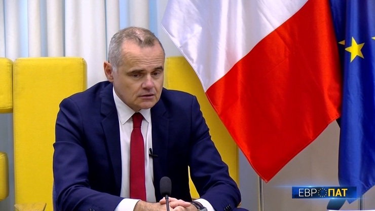 (ВИДЕО) ФРАНЦИЈА НУДИ ПОСРЕДУВАЊЕ ВО СПОРОТ: Ле Риголер бара обнова на дијалогот меѓу Скопје и Софија