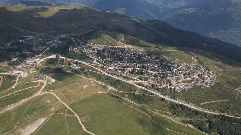 НАЈНИСКА ТЕМПЕРАТУРА НА ПОПОВА ШАПКА: Утрово измерени два степени, преку денот променливо облачно